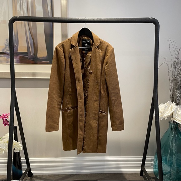 Urban Planet Other - Classy Urban Planet Urban Mens (M) Camel Trench Coat.